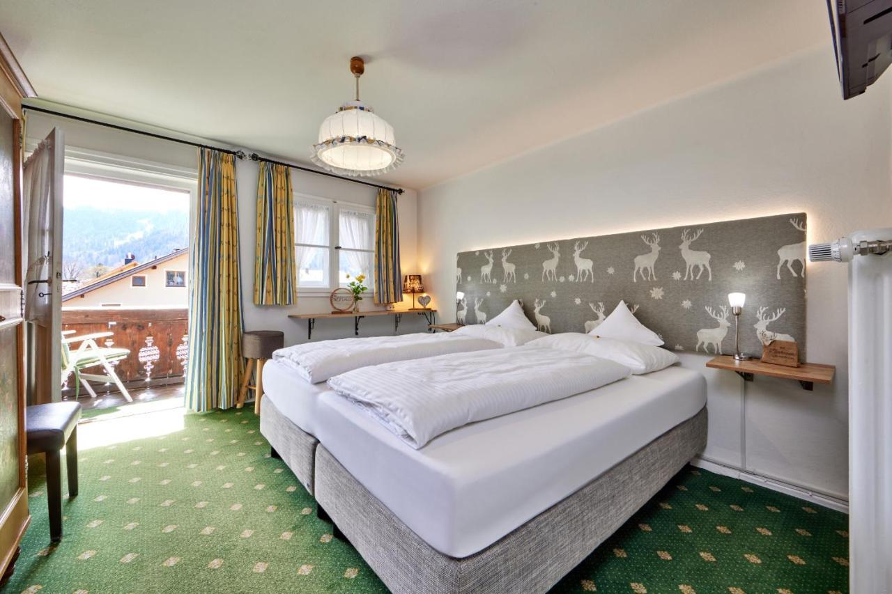 Gaestehaus Angela Garmisch-Partenkirchen Buitenkant foto